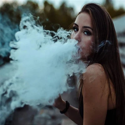Pourquoi toussez-vous en fumant une e-cigarette ?