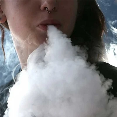 Puis-je nettoyer l'intérieur de ma e-cigarette ?